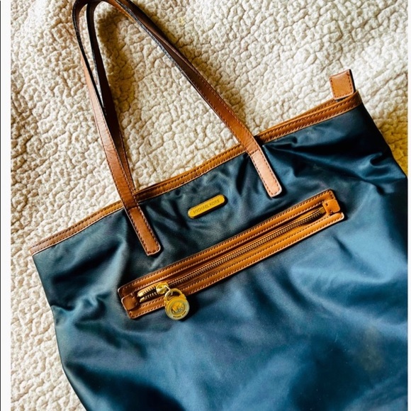Micheal Kors Kempton Large Tote blue Bag - Picture 4 of 13